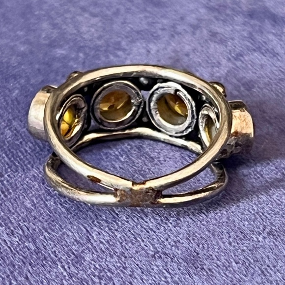Sterling Silver Ring with Four Yellow Stones - Picture 3 of 10
